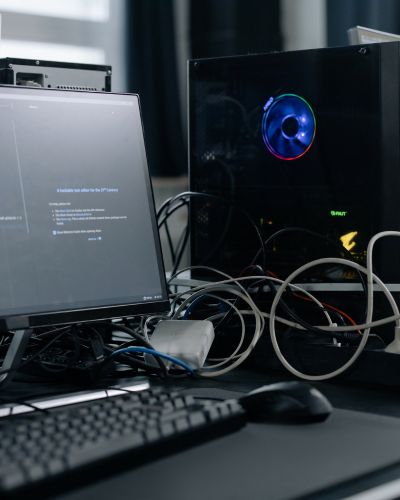A Complete Guide to Choosing Refurbished Workstation Computers for Designers and Engineers