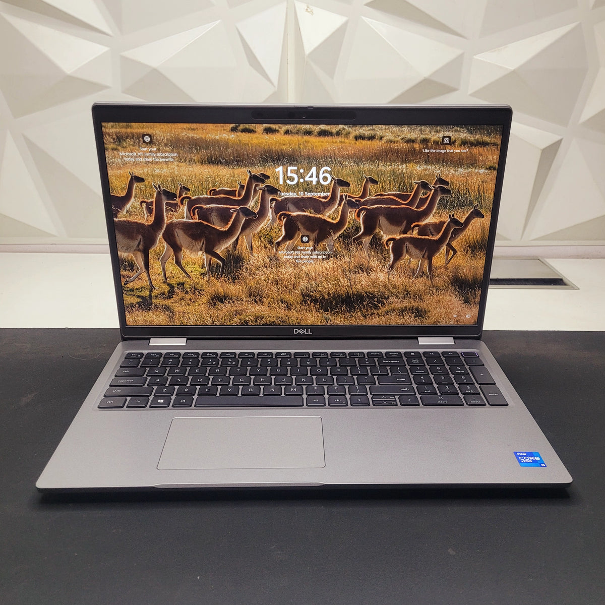 Dell Latitude 5520 Core i5 GEN 11 タッチパネル Dell Latitude 5520 Core i5 GEN 11 タッチパネル