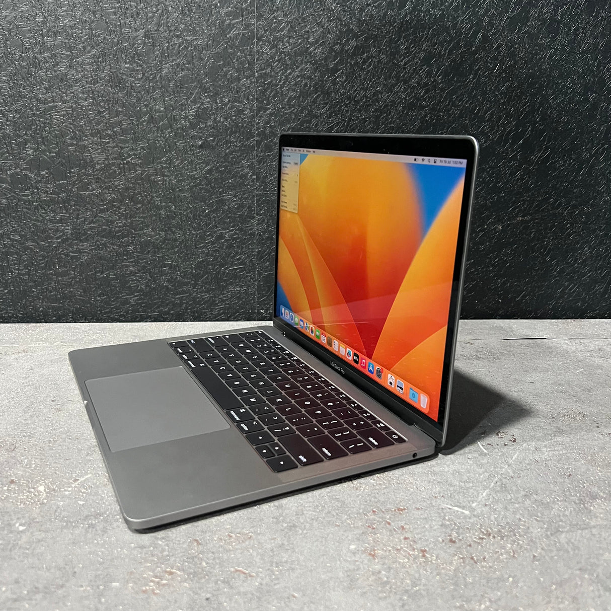 Apple MacBook Pro A1708 I7 13.3-inches 2017 (Refurbished)