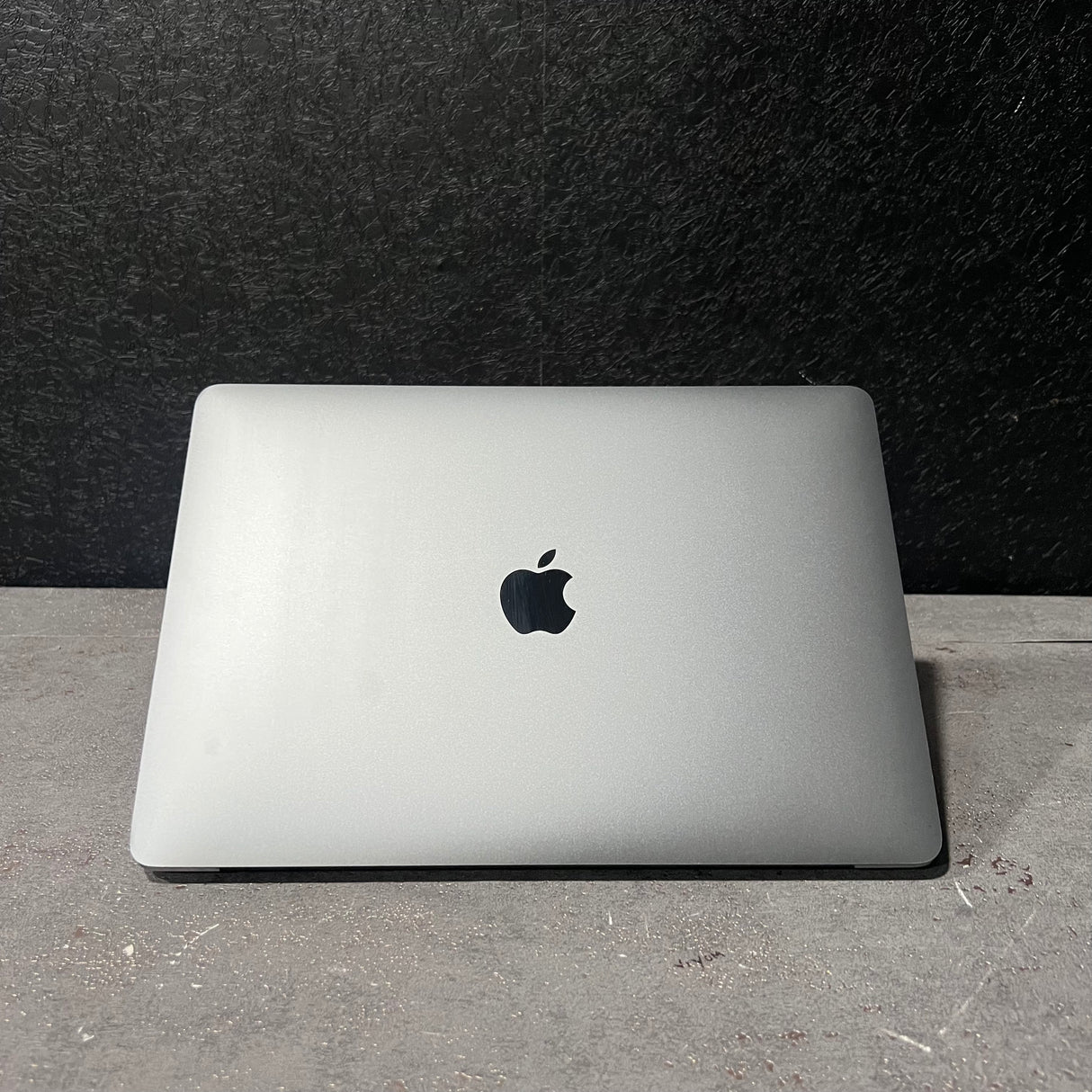 Apple MacBook Pro A1708 I7 13.3-inches 2017 (Refurbished)