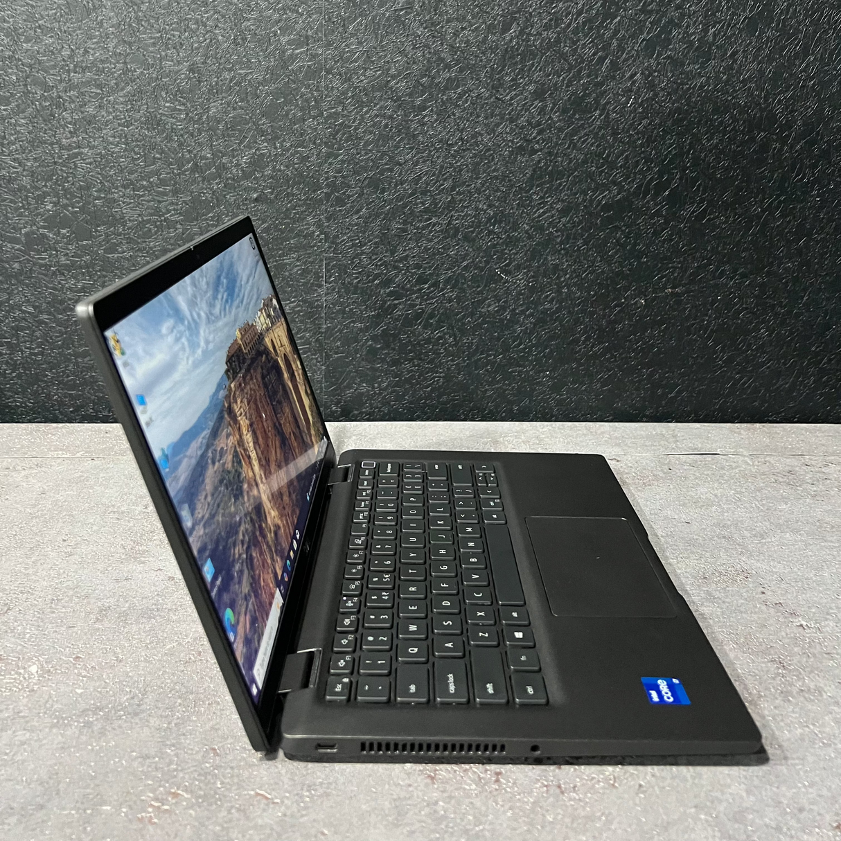 Dell Latitude 7420 Intel Core i7 11th Gen 14" FHD Display Laptop Windows 11 With MS Office 2016 (Refurbished)