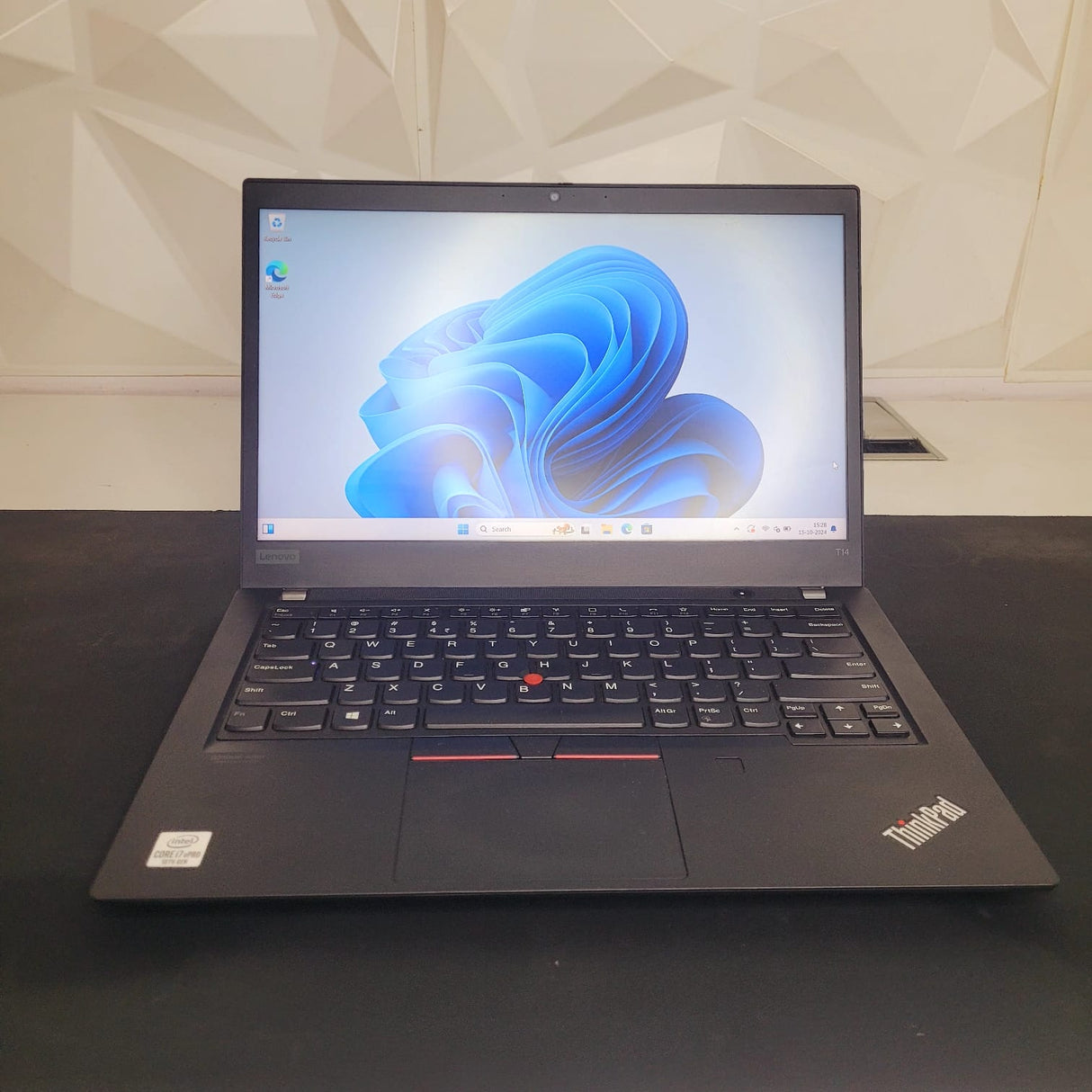 Lenovo Thinkpad T14 i7 10th Gen 14" FHD Touchscreen Laptop With Windows 11 and MS Office 2016 (Renewed)