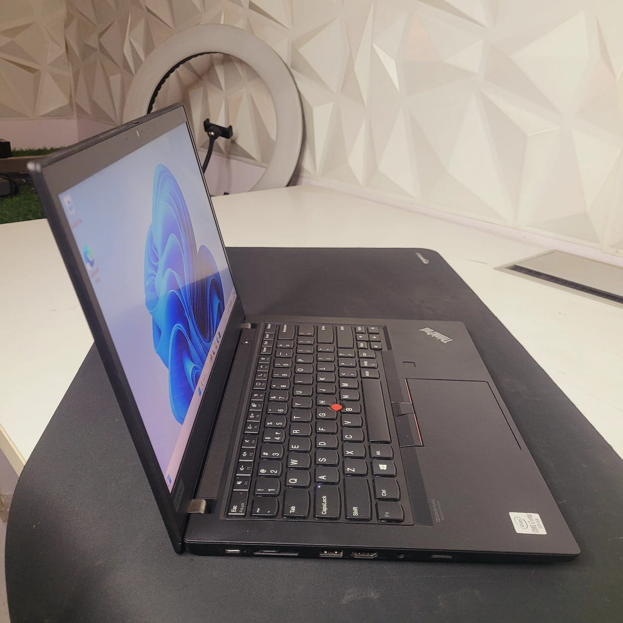 Lenovo Thinkpad T14 i7 10th Gen 14" FHD Touchscreen Laptop With Windows 11 and MS Office 2016 (Renewed)