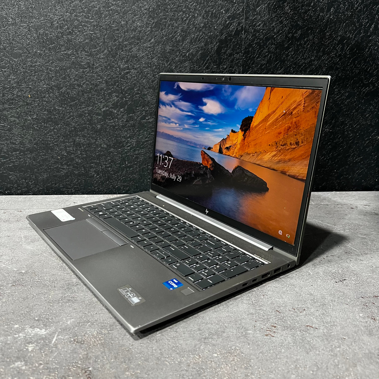 HP Zbook FireFly15 G8 Intel i7 11th Gen 15'' inch FHD Display Laptop Windows 11 with ms office 2016  (Renewed)